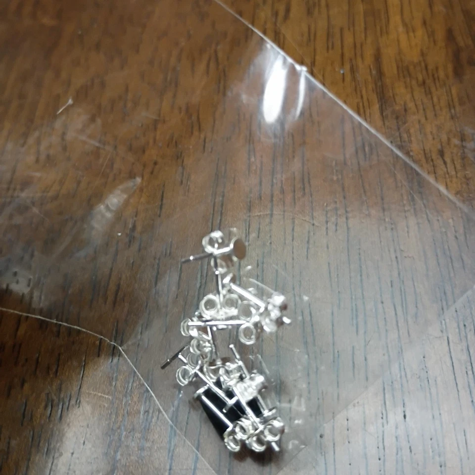 纯银耳钉带圆形平垫耳钉 5 对 — 第 4/4 张图片