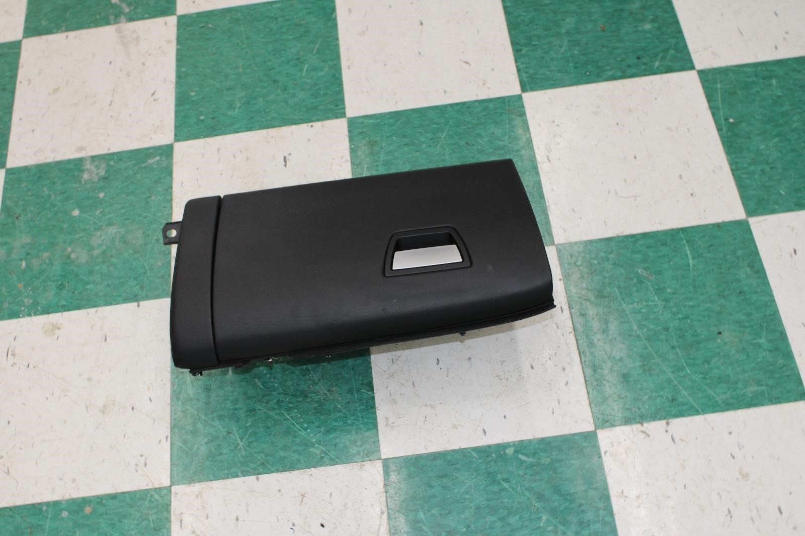 14-20 GHIBLI Black RH Passenger Lower Dash Glovebox Glove Box OEM Compartment OE