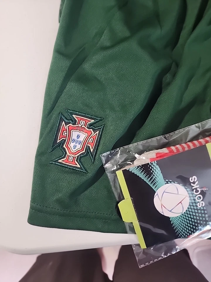 Kids Soccer Uniform Size 8 - Image 3 of 4