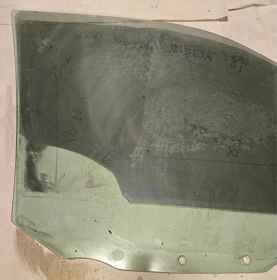 98-02 Puerta Ventana Vidrio Mazda 626 Lado Izquierdo Del Conductor Delantero OEM Foto 3 de 4
