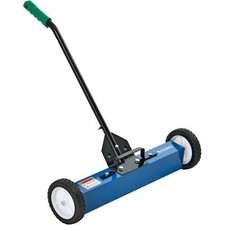 Global Industrial 24"W Magnetic Floor Sweeper