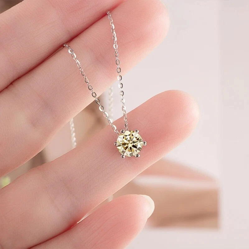 Collana con solitario Moissanite da 1 CT in argento sterling 925 GRA FRY109 - Immagine 3 di 4