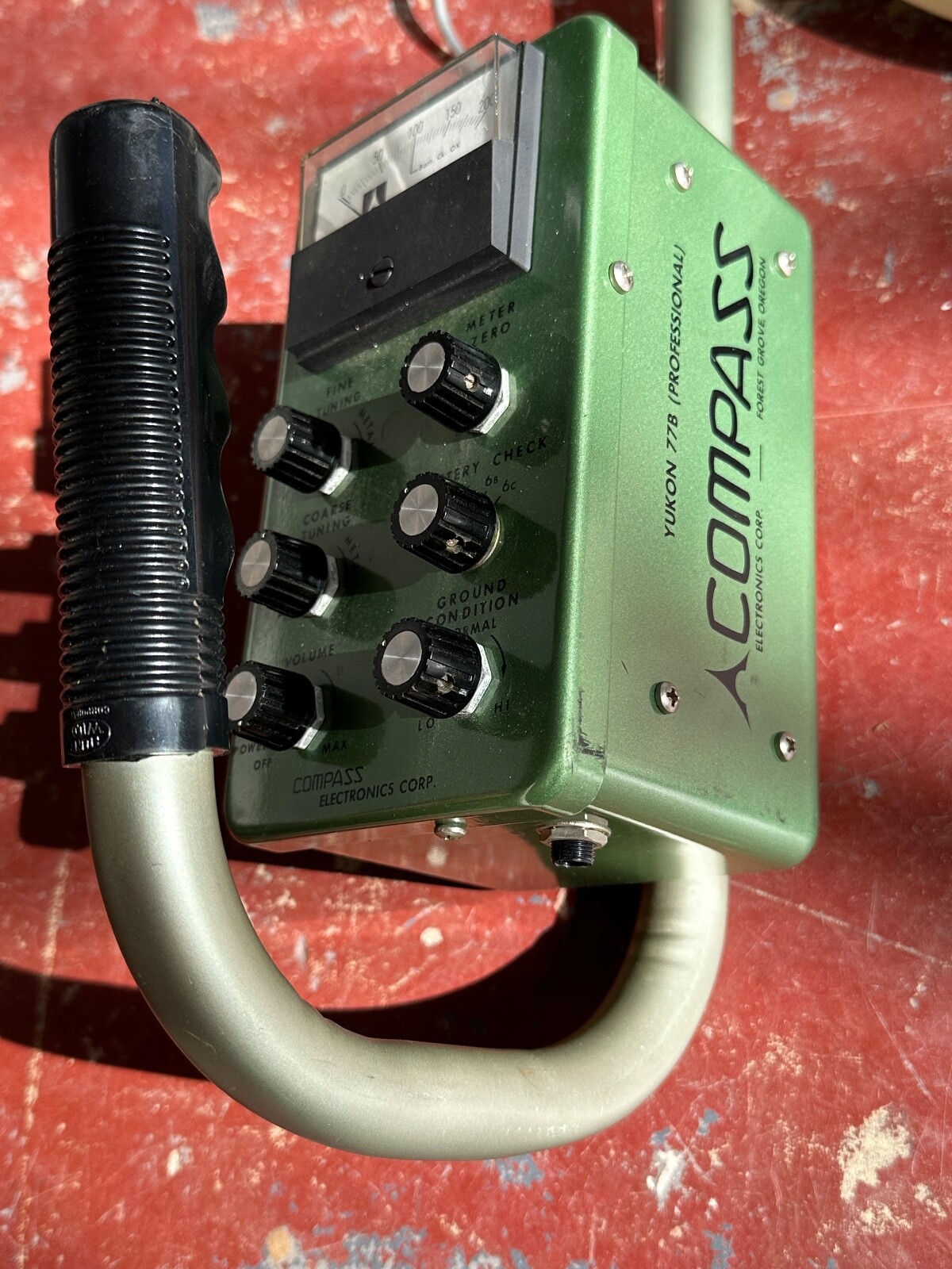 Compass Yukon 77B Vintage Metal Detector + Extra 12" Search Coil Made