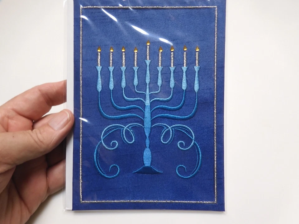 2 张纸莎草纸卡高品质光明节和传统精彩季节 — 第 2/4 张图片