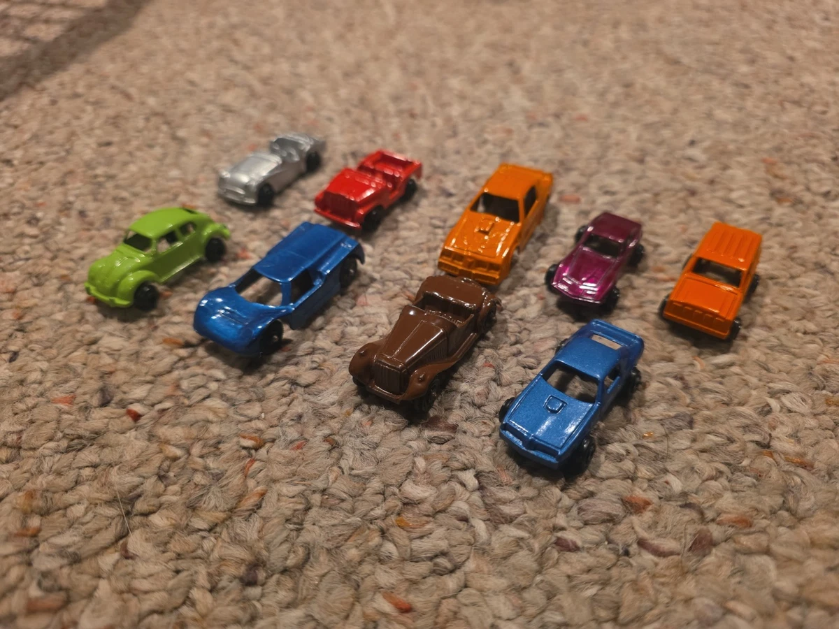25+ TootsieToy 1960 Vehicle Year Vintage Manufacture Diecast Cars