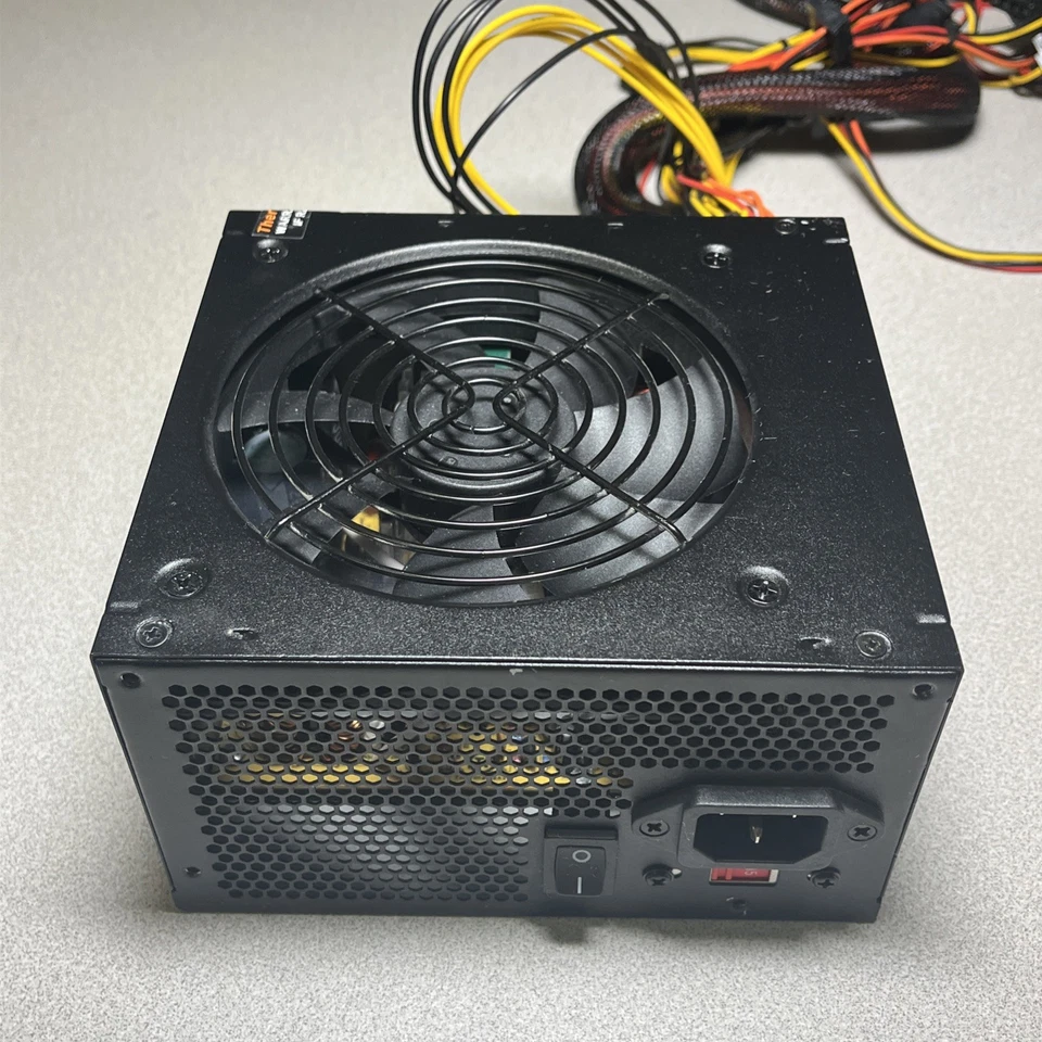 Thermaltake TR2 500W ATX 12V Power Supply Model: TR2-500NL2NC - Image 3 of 4