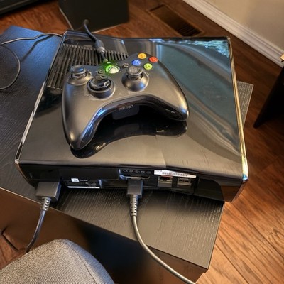Microsoft Xbox 360 S 250GB 1439 Black Console w/ OEM Controller & Cords - Tested