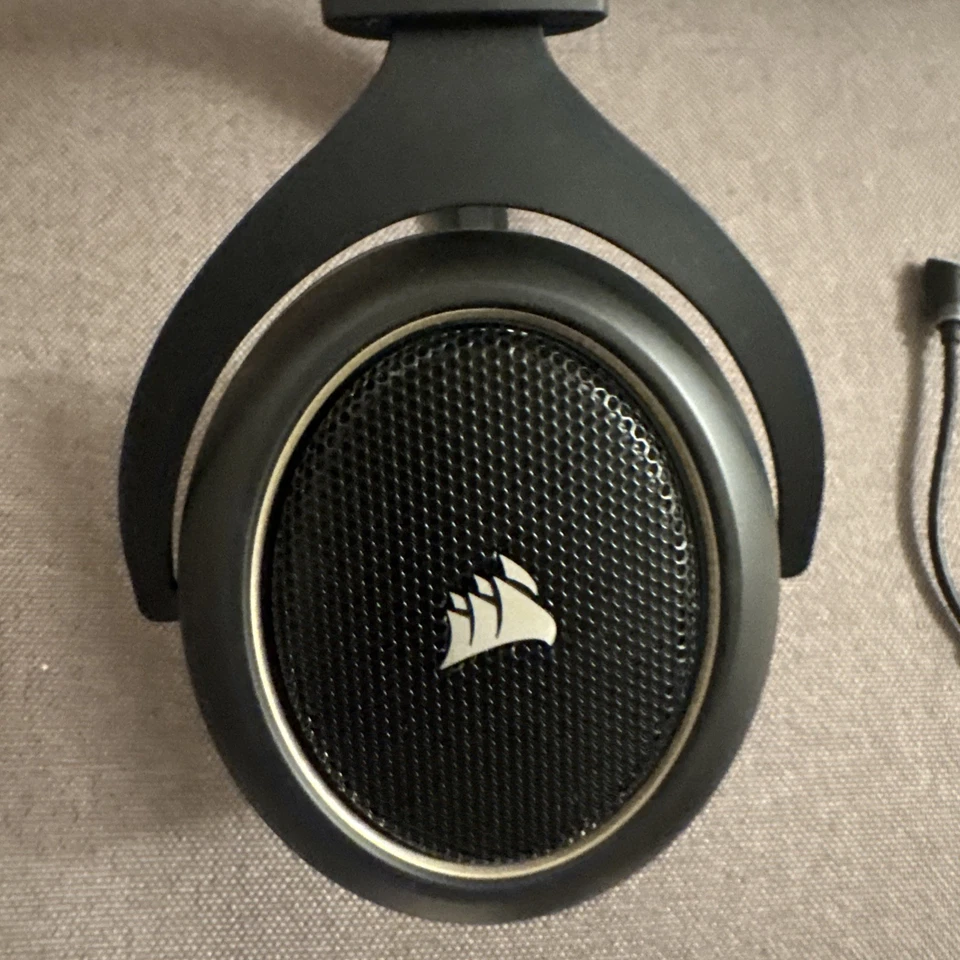 Corsair HS70 Pro Wireless Gaming Headset – NO dongle.  - Image 4 of 4