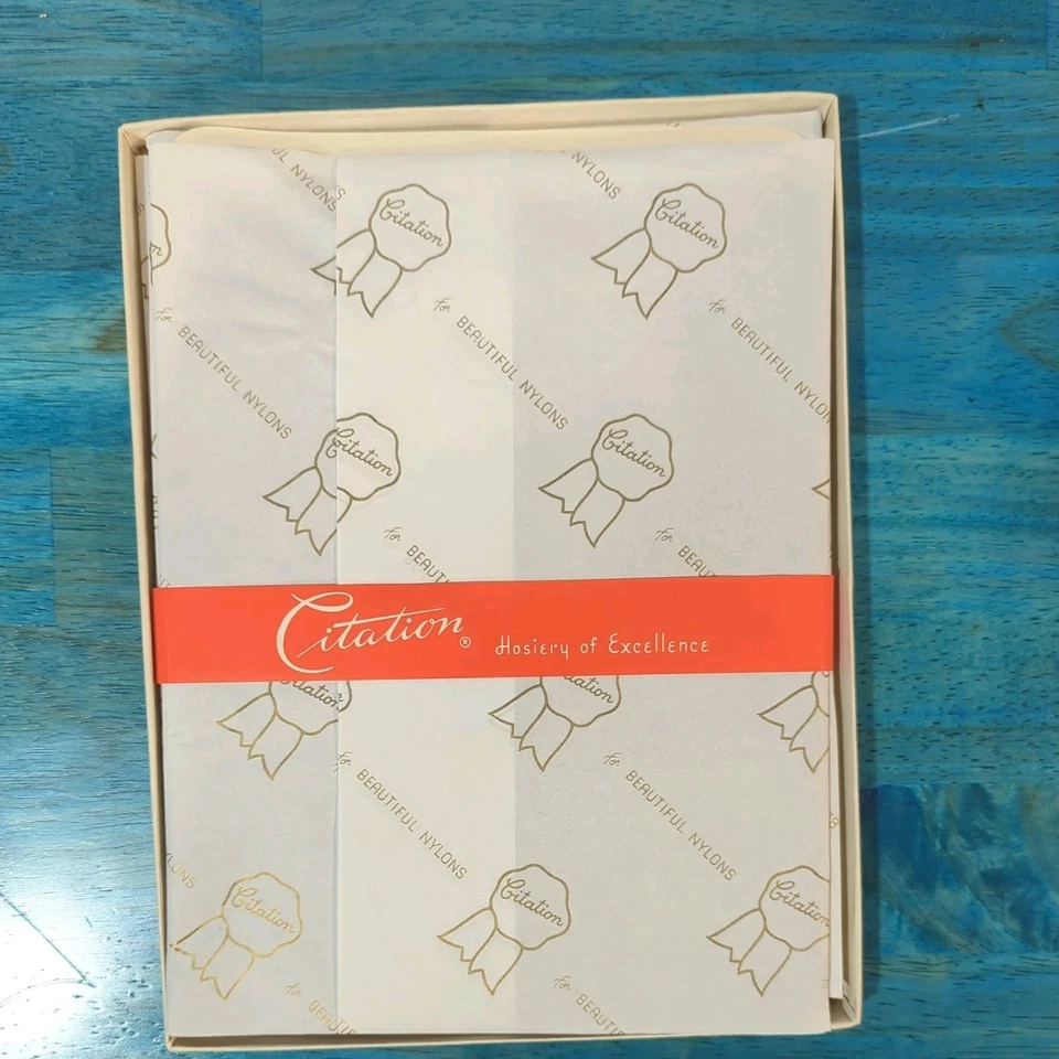 Medias de nailon Citation micro malla sin costuras de colección - "perla de humo" 9 1/2 - 3 pares  Foto 4 de 4