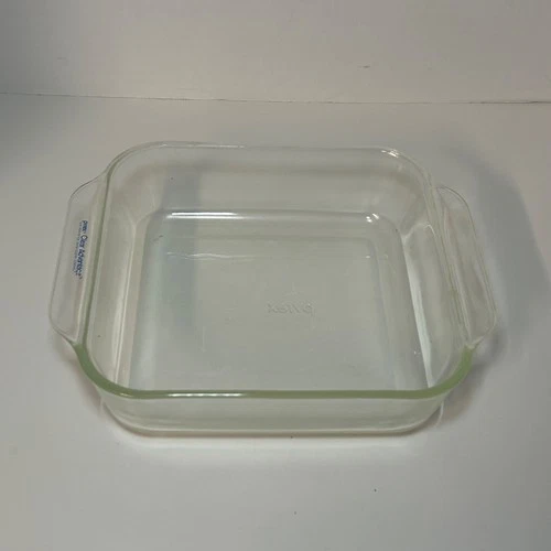 Vintage Pyrex, 2 Quart 222-R Clear 8 x 8 x 2 Square Baking / Cake Dish