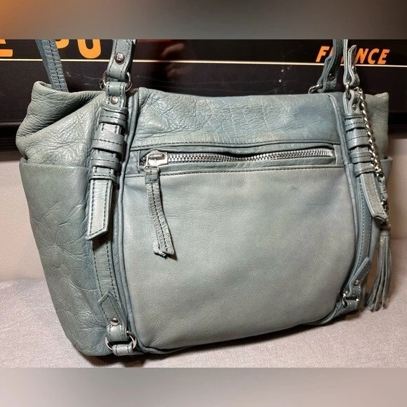 Cartera hobo Olivia Harris de cuero con cremallera con borla Foto 3 de 4