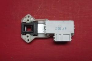 Waschmaschine HOTPOINT FEW12P Türschloss