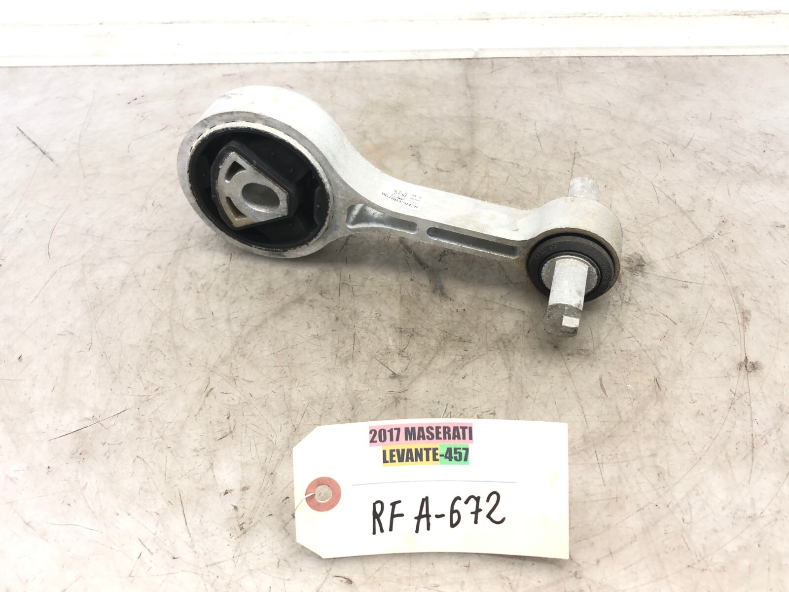 2017-2020 MASERATI LEVANTE 3.0L V6 ENGINE MOUNT TORQUE LINK ROD BRACKET OEM