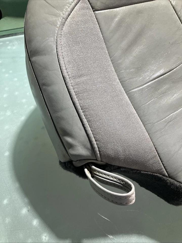 ASIENTO TRASERO INFERIOR LADO DEL CONDUCTOR JEEP GRAND CHEROKEE WJ 1999-04 cuero gris y tela Foto 4 de 4