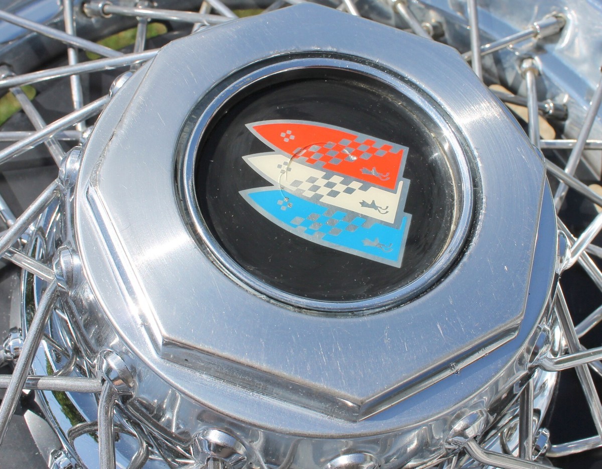 ONE 1980-1990 Buick LeSabre Electra Park Avenue 15
