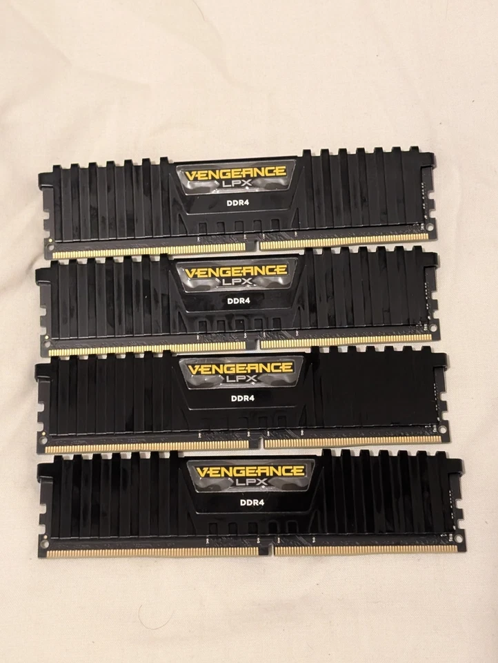 Vengeance LPX 4 32GB CMK32GX4M4A2400C14 (4 x 8GB) Desktop RAM - Image 3 of 3