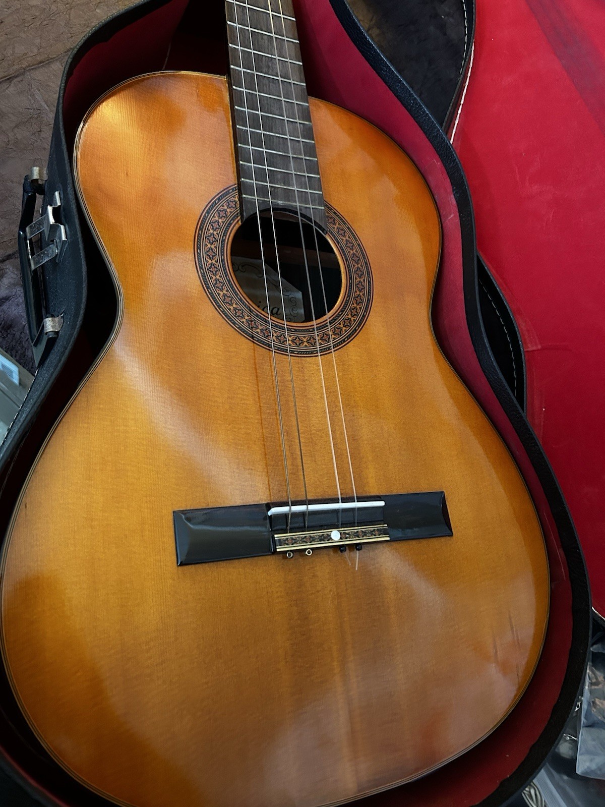 Beautiful Vintage Classica Acoustic Guitar With Original Case