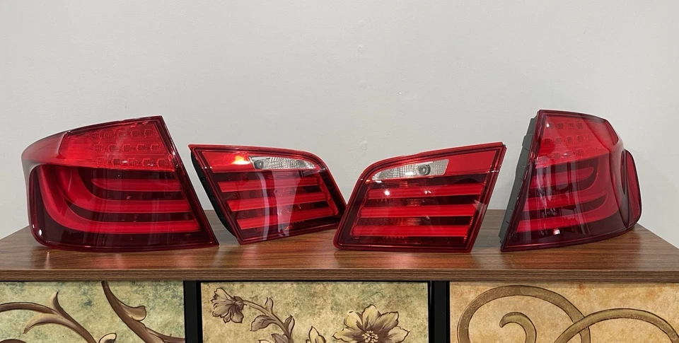 Lámpara de freno trasera BMW 5 Series F10 2011-2013 OME Foto 2 de 4