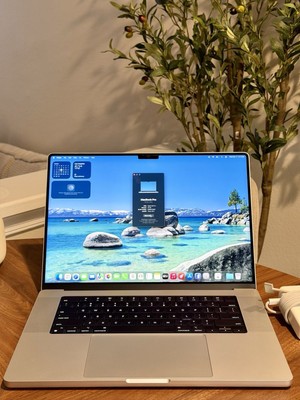 MacBook Pro 16 2023 M2 Pro 12-Core CPU 16GB 1TB SSD
