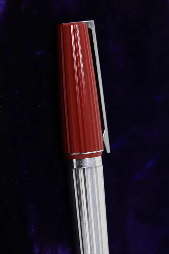 DUPONT CLASSIC Fountain Pen, Silver Barrel and Red Resin Cap - Image 4 of 4