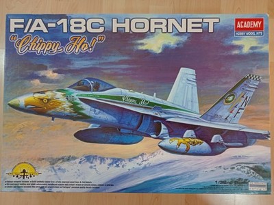 1:32 F 18 Hornet Chippy Ho (Academy)
