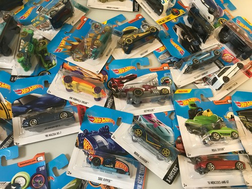 2017 HOT WHEELS Cars - Camaro, Nissan, etc. Some RARE / HTF / NEW *CHOOSE* #1 - Picture 5 of 69