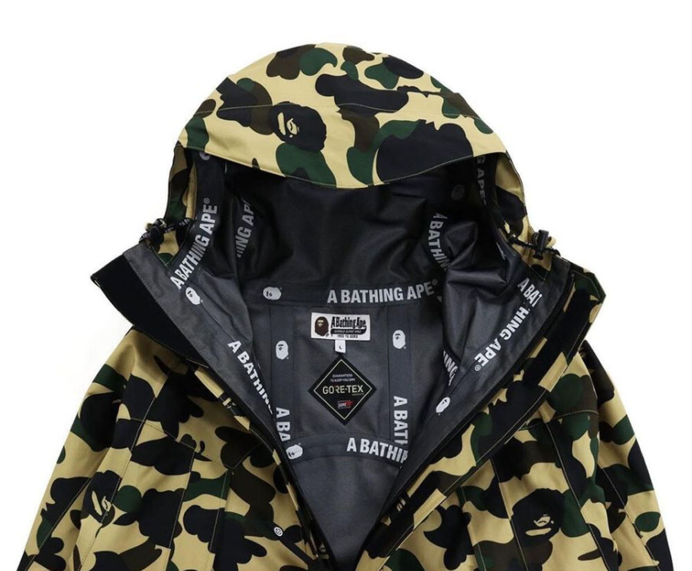 A BATHING APE Men's GORE-TEX 1ST CAMO SNOWBOARD JACKET A BATHING APE Men's GORE-TEX 1ST CAMO SNOWBOARD JACKET