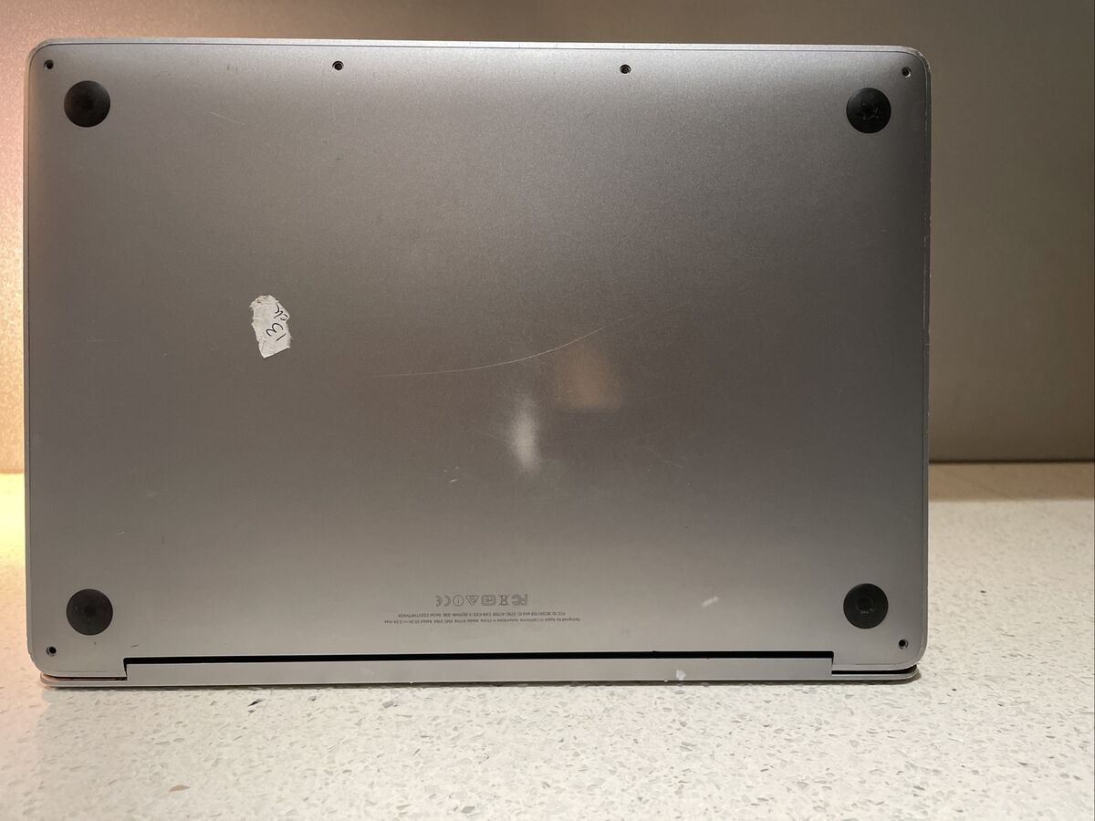 Apple 2017 MacBook Pro 13 Apple 2017 MacBook Pro 13