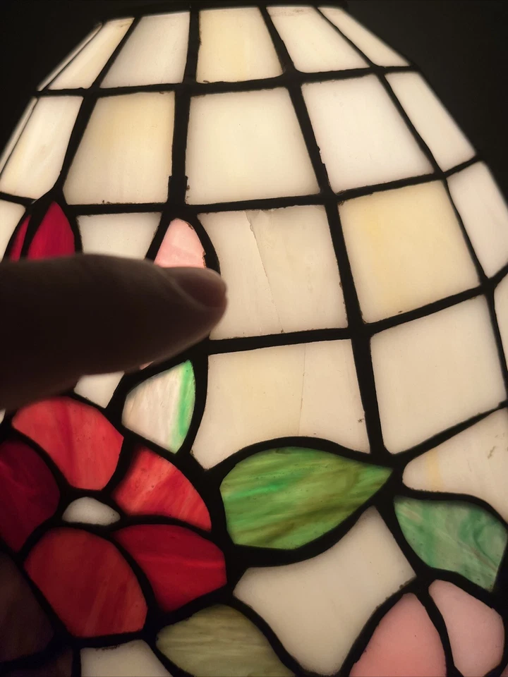 Dale Tiffany Vintage Stained/Slag Glass Table Lamp Floral Desk Light 20” - Image 4 of 4