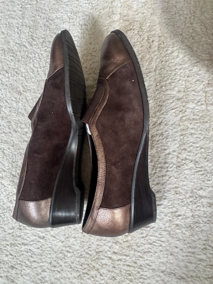 Mocasines de gamuza Vaneli Sport para mujer talla 8,5 Foto 2 de 4