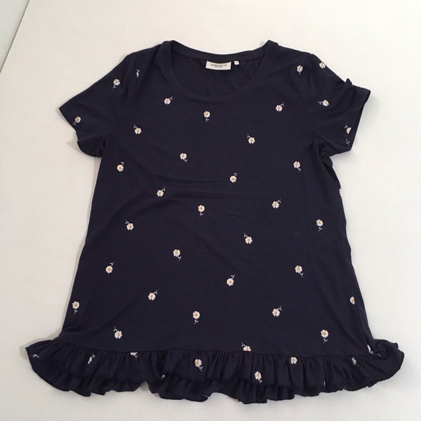 Women’s Jeanswest Size S Navy Floral T-shirt