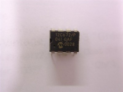 10 Microchip PIC12C672/P 8-BIT Microcontrollers ICs