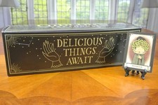 Tarjeta coleccionable Gideon's Bakehouse MONAXIA #28 con CAJA Disney Springs