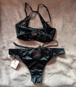 New Agent Provocateur Robyn Black Bra Ouvert Brief Set 32DD 3