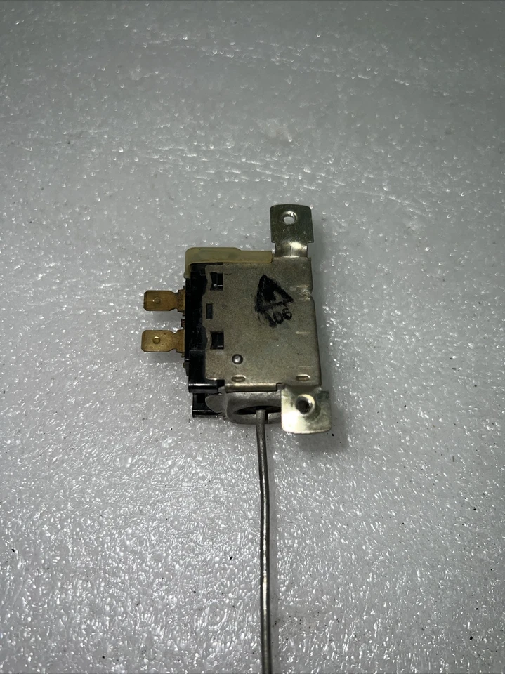 Ford Galaxie 1970-72, LTD, Mustang, etc. Interruptor termostático de CA #YH8 D0AZ-19618-A Foto 3 de 4