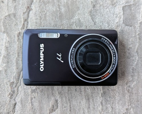 Olympus MJU-5010 14.0MP Digital Camera