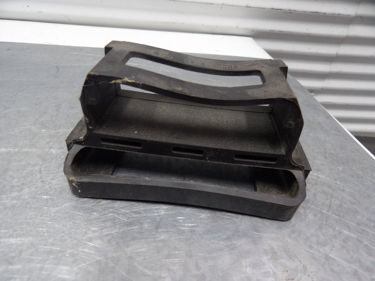 04-05 Kawasaki Ninja ZX10R ECU CDI ECM control module rubber