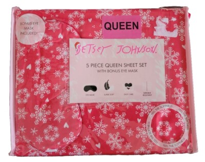 BETSEY JOHNSON QUEEN SIZE 5 PC BED SHEET SET RED SNOW SNOWFLAKE HOLIDAY HEART