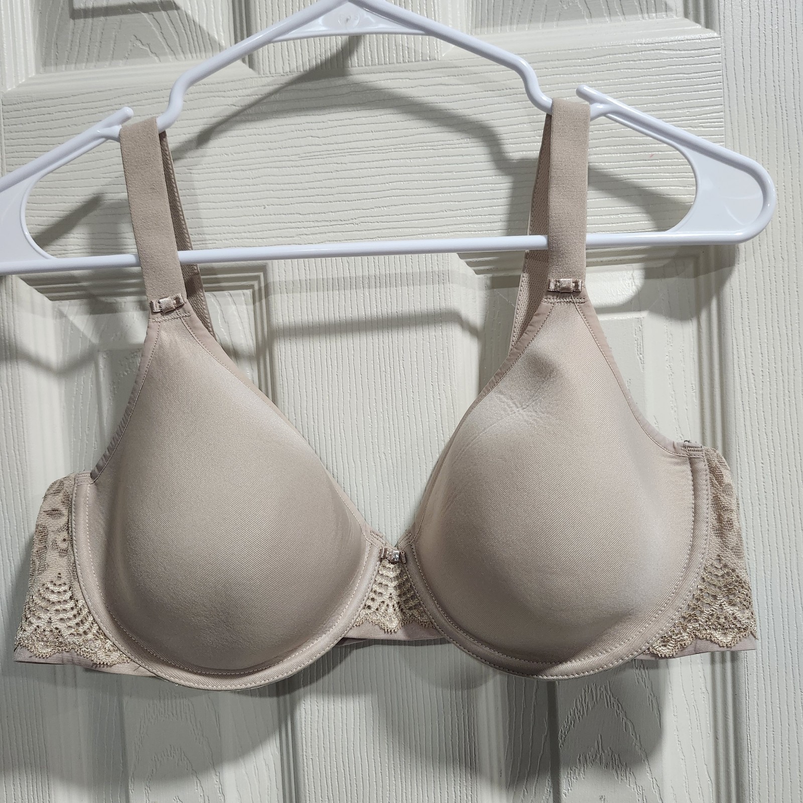 Vanity Fair Lace Underwire Bra 40C Nude Beige Full Coverage Support