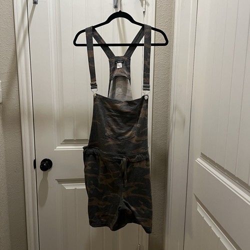 Venus Womens Green Overall Shorts Camouflage Camo Size 1X Soft Cloth Pockets - Picture 2 of 9