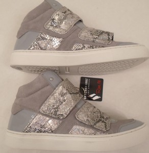 skecher street los angeles rise fit