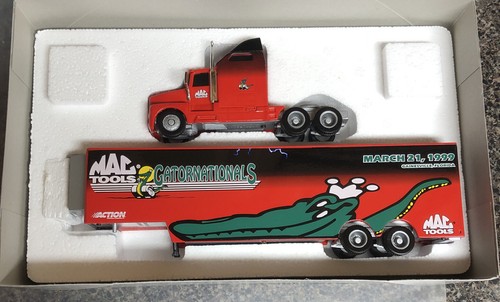 1:64 Action Mac Tools 1999 Gatornationals 1999 Aeromax Hauler 1 di 5000 - Foto 2 di 3