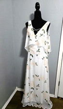 Lulus Women’s The Very Thought of You White Floral Print Maxi Dress Size M  A001