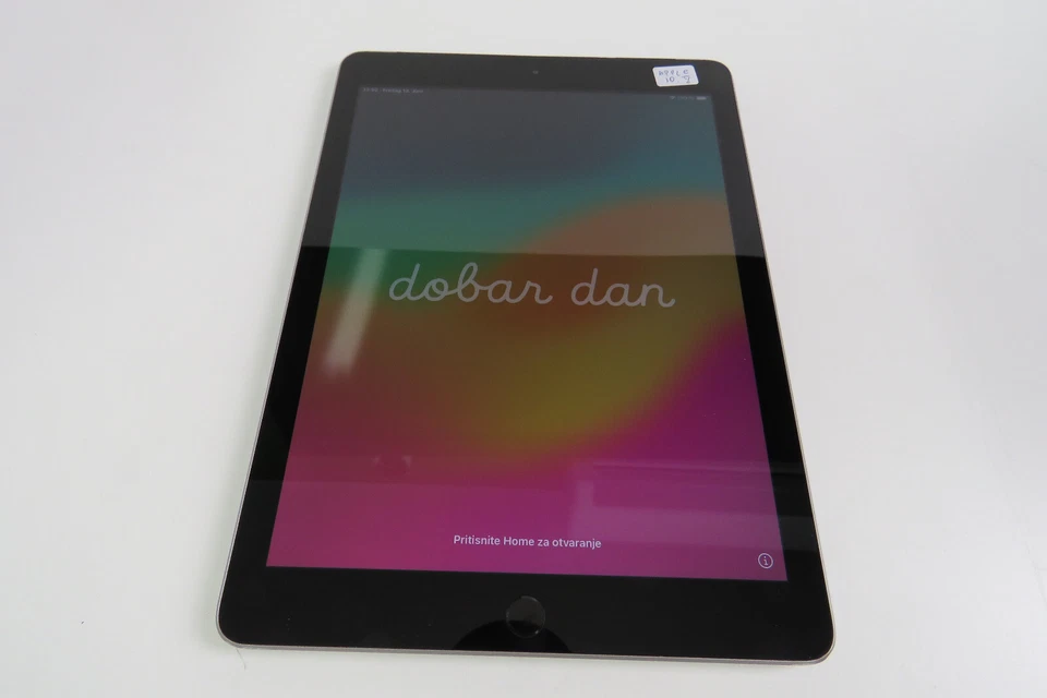 Apple iPad - (6th Generation) - 32GB - WiFi - A1954 - ICloud sperre !