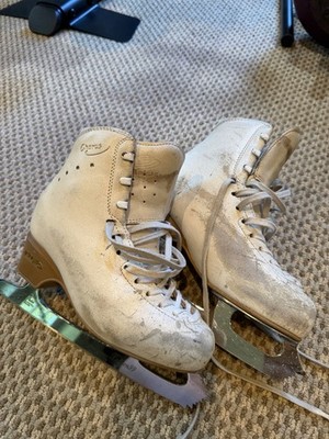 Edea Chorus Figure Skate