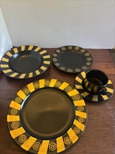 5pc Place Setting Mikasa CAA56 Dakota Design By Laurie Gates Japan Black Gold 