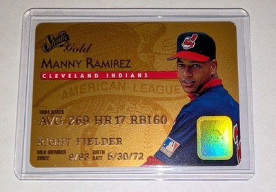 1995 Studio - Manny Ramirez #32 Gold Plastic Stock