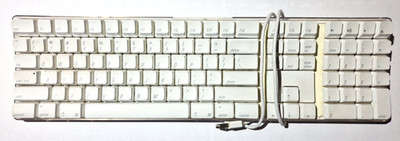 Apple Mac USB Keyboard A1048 Original (Weiß) QWERTZ Selten US Layout - Vollständig Getestet