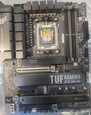 ASUS TUF GAMING X670E-PLUS WIFI Mainboard AM5 ATX DDR5 WiFi 6E HDMI M.2