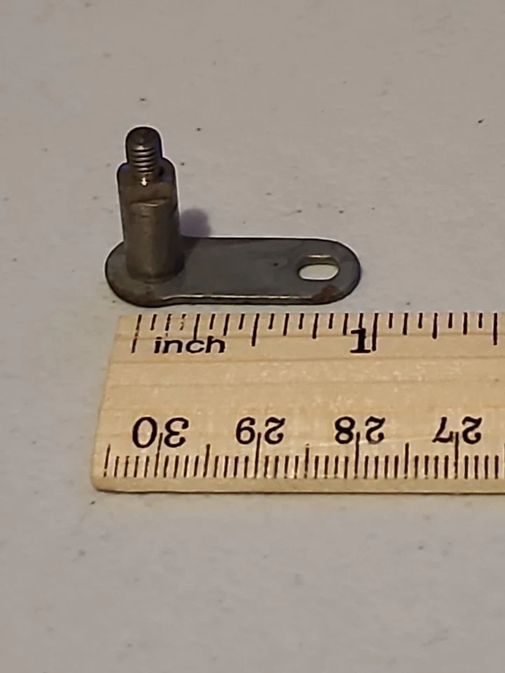 PARTE PALANCA Y EJE CARBURADOR FORD NUEVO DE LOTE # B6A-9857-B Foto 2 de 2